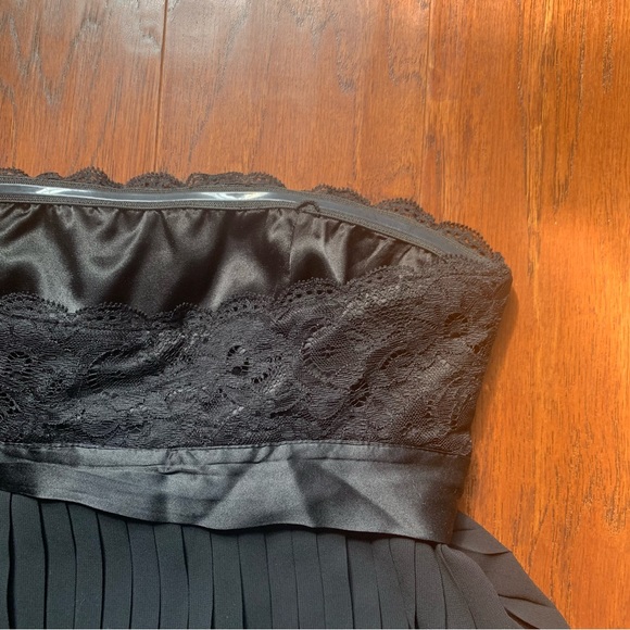 GUESS Tiered Strapless Dress - Size 5 - Picture 4 of 8